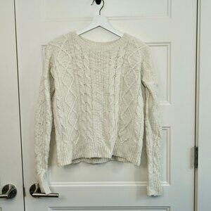 Abercrombie & Fitch Women's Size XS/SCream Cable Knit Crew Neck Pullover Sweater